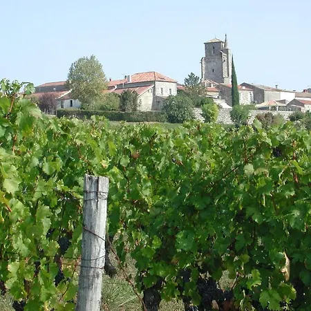 Camping Parc Du Chateau D'allot مكان تخييم 3*